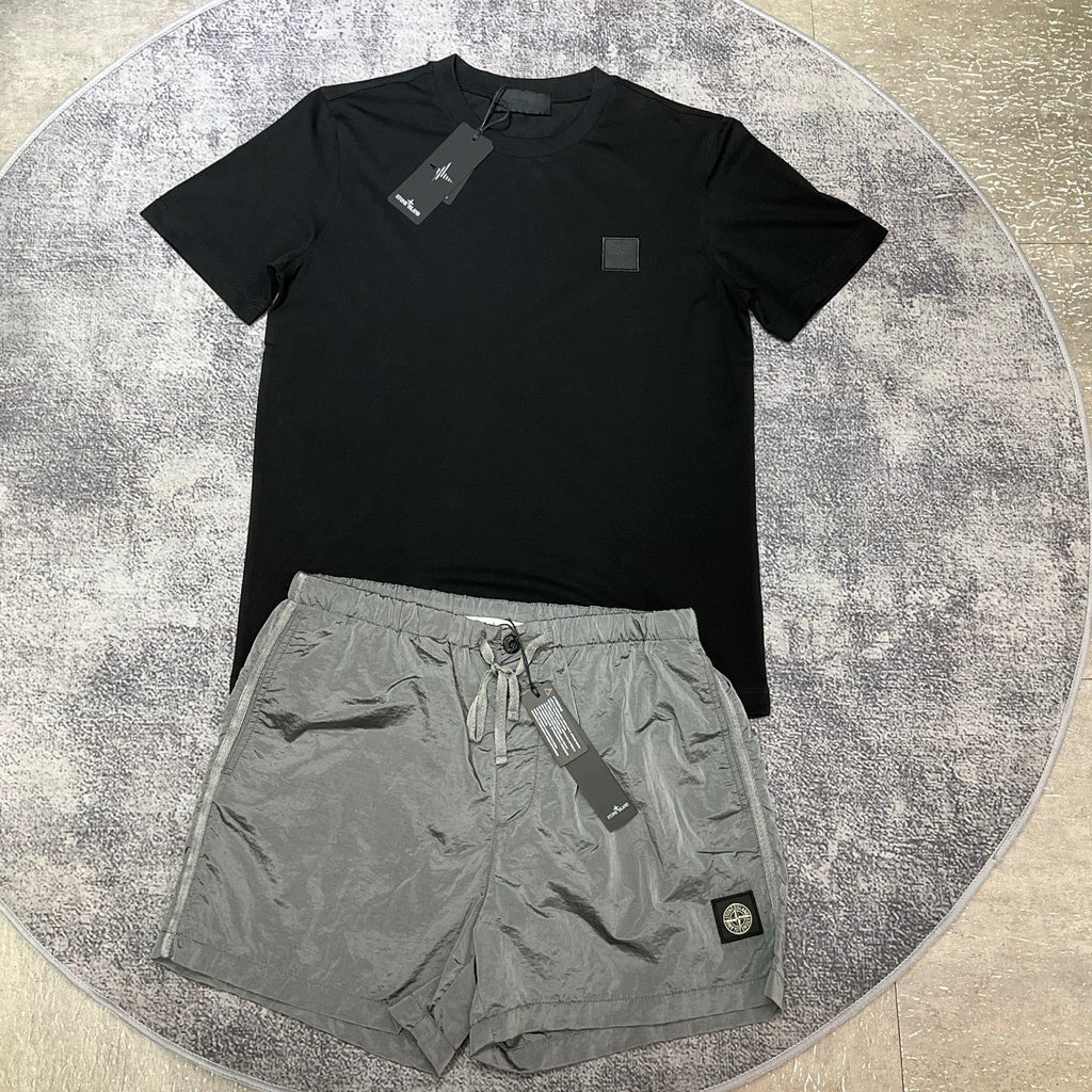 Outfit STONE ISLAND
