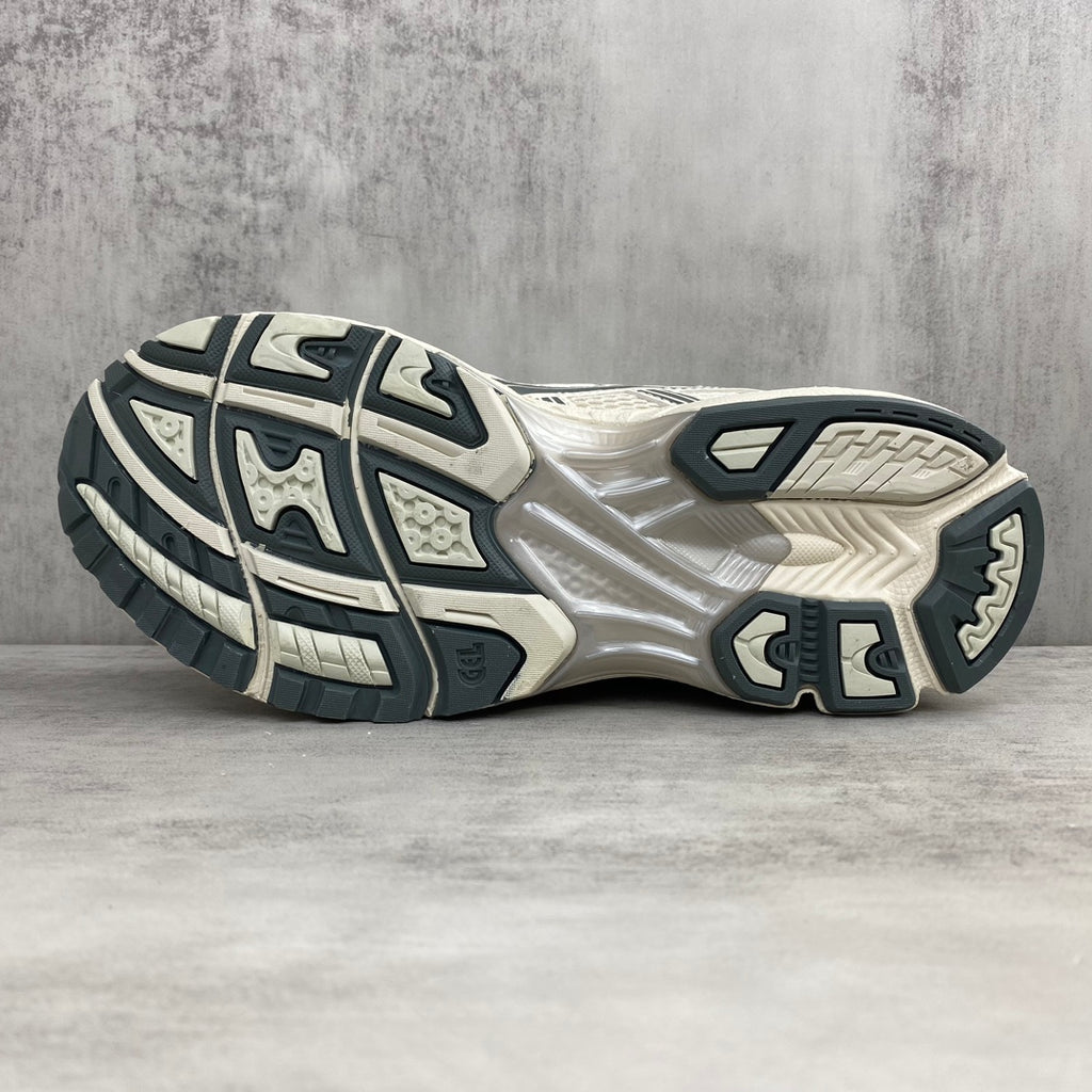 ASICS GEL-KAYANO 14