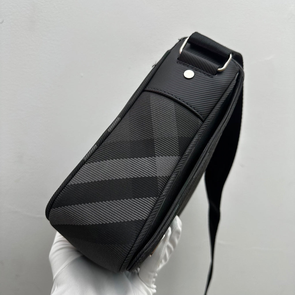 Sacoche Burberry Grid Messenger