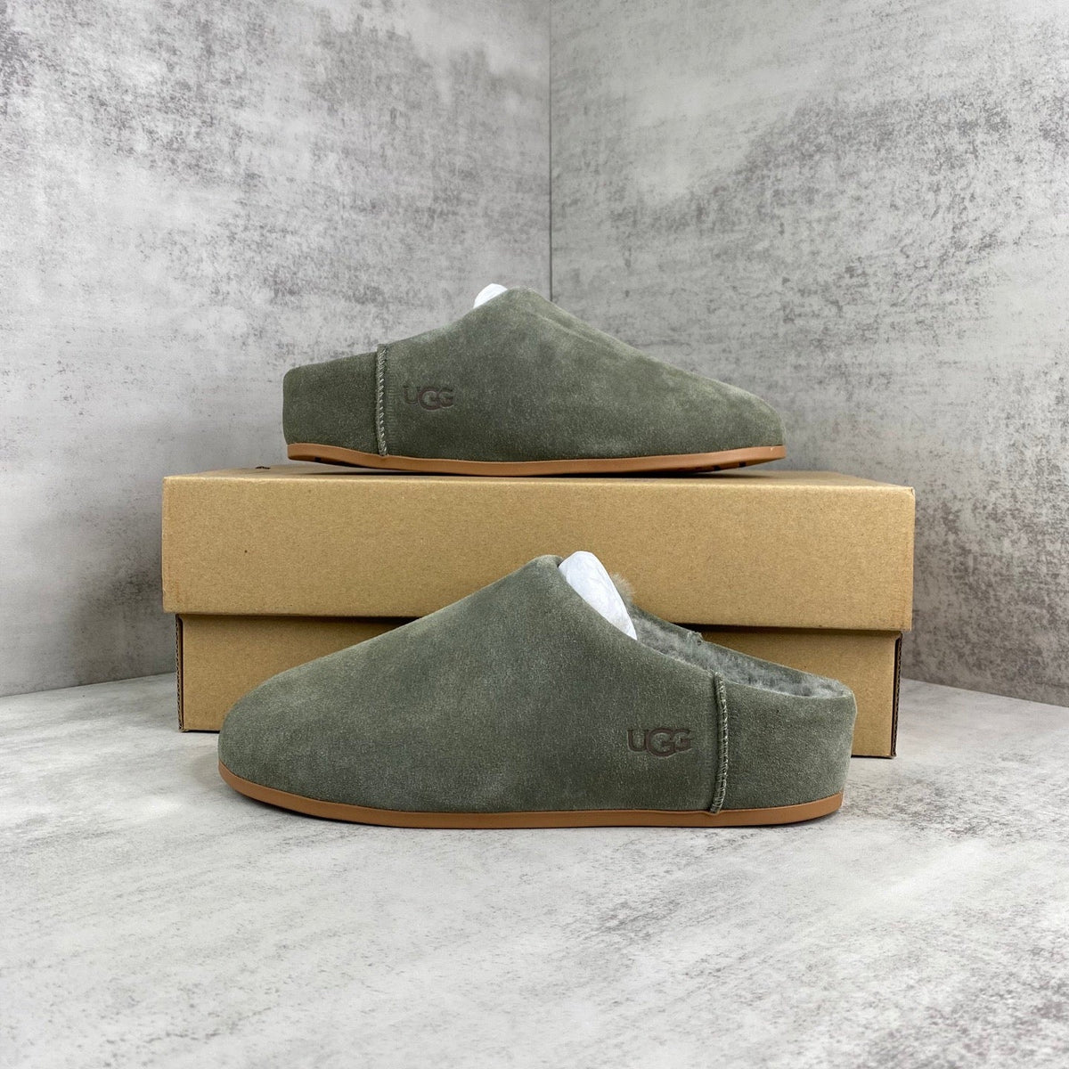UGG ELEA SLIP-ON