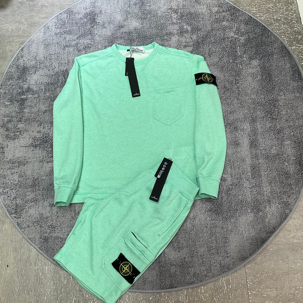 Outfit STONE ISLAND