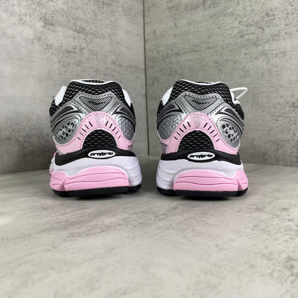 Saucony Omni 9