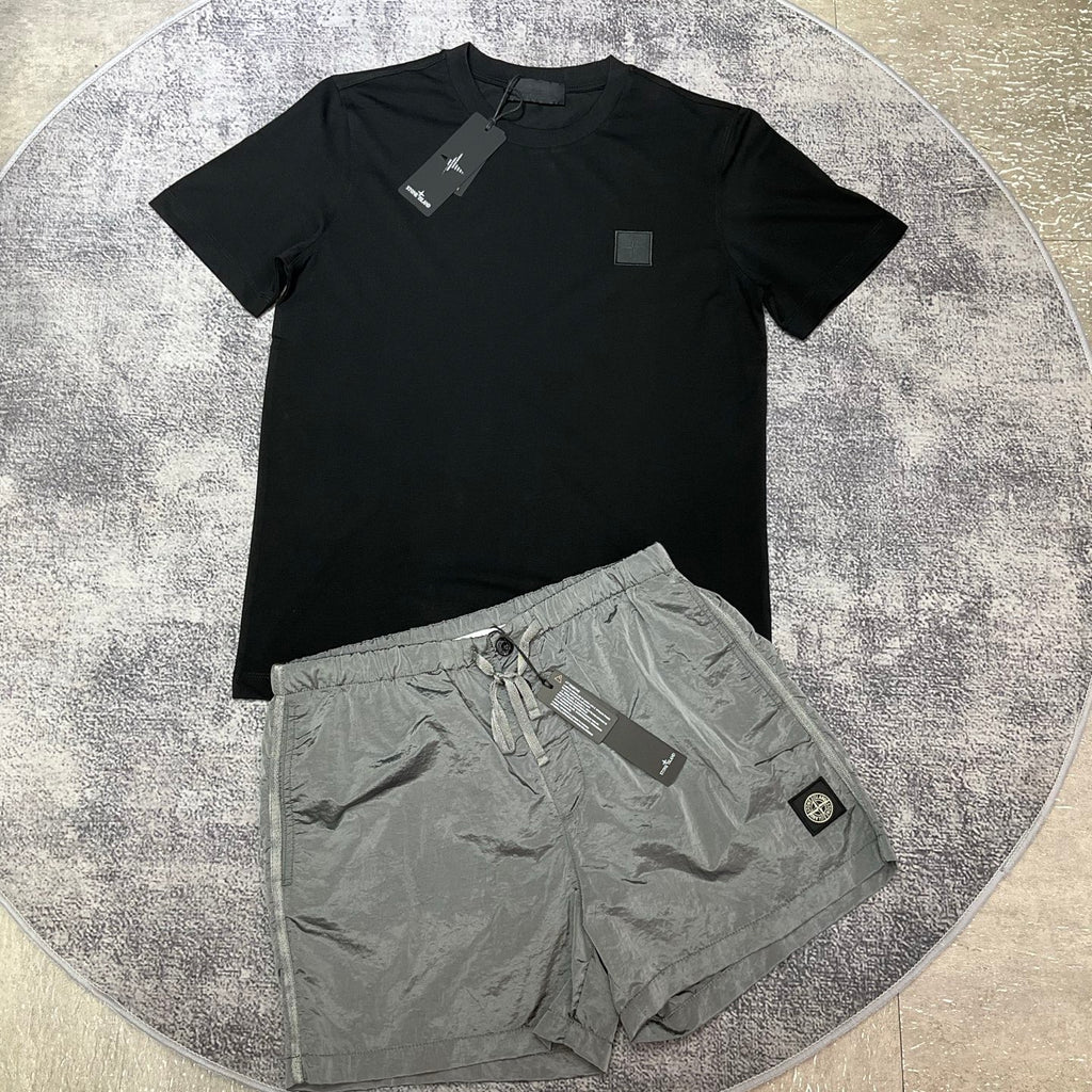 Outfit STONE ISLAND