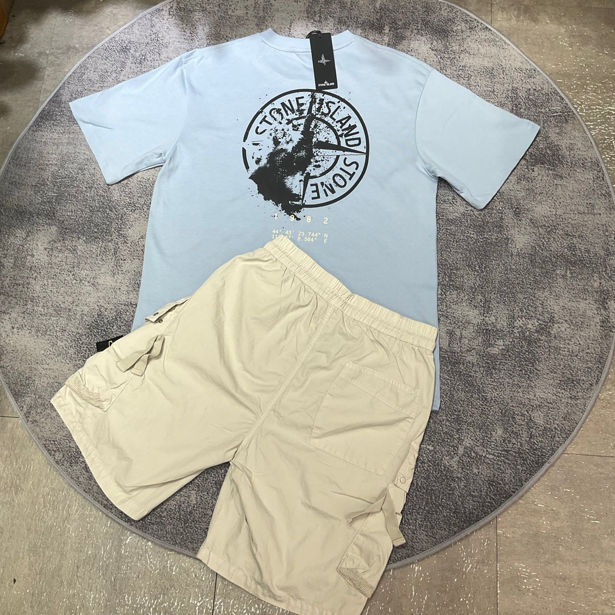 Outfit STONE ISLAND