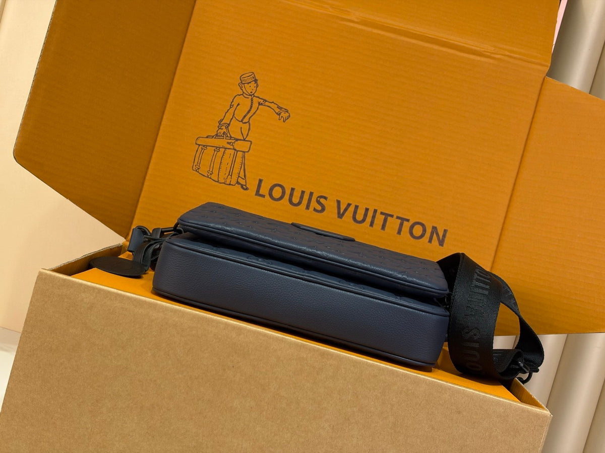 Louis Vuitton Trio Messenger