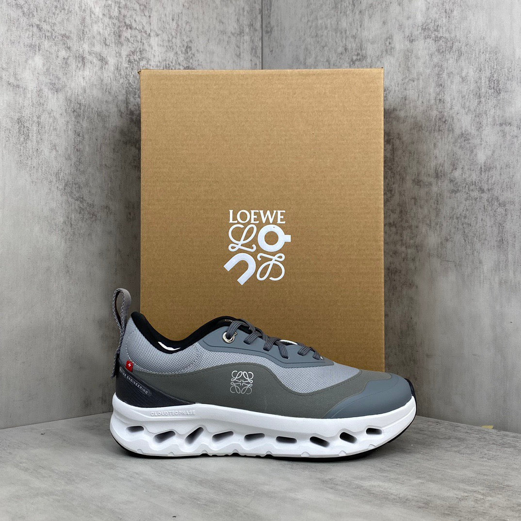On Cloud X Loewe