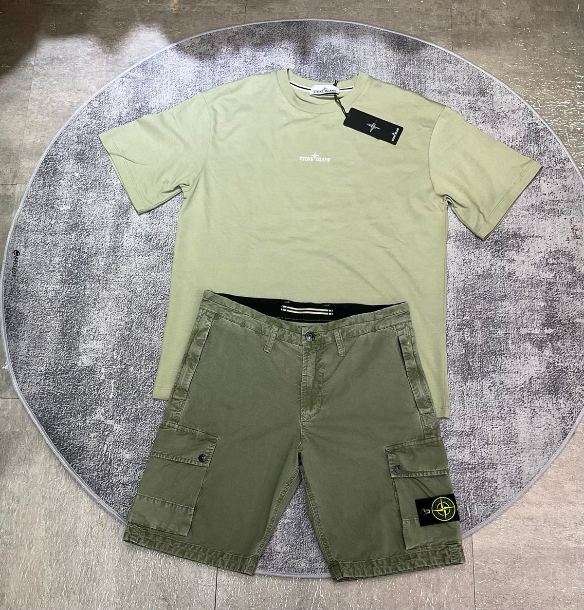 Outfit STONE ISLAND
