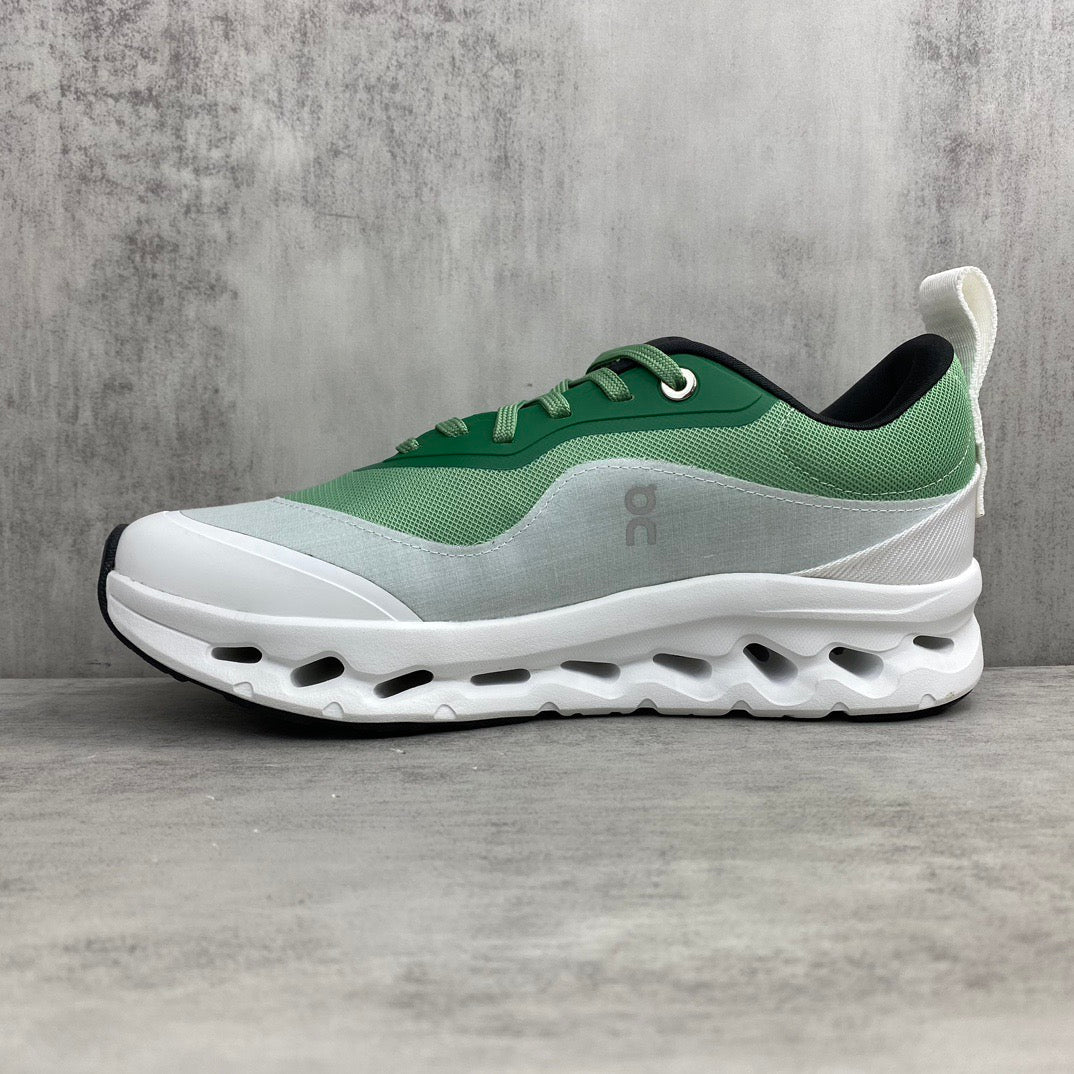 On Cloud X Loewe
