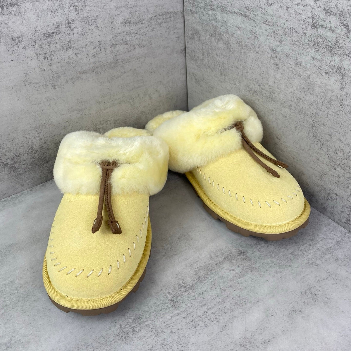 UGG STITCH