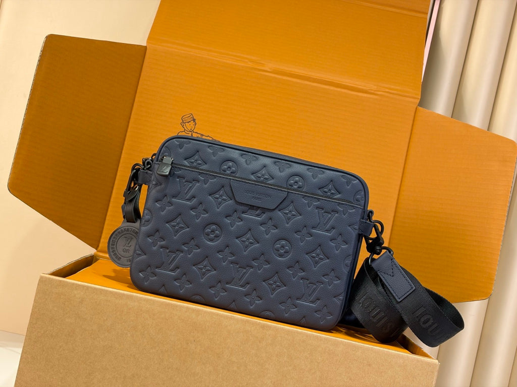 Louis Vuitton Trio Messenger