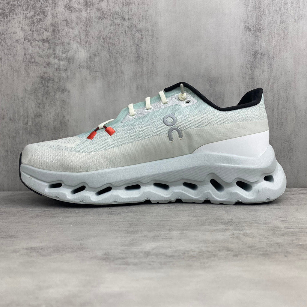 On Cloud X Loewe