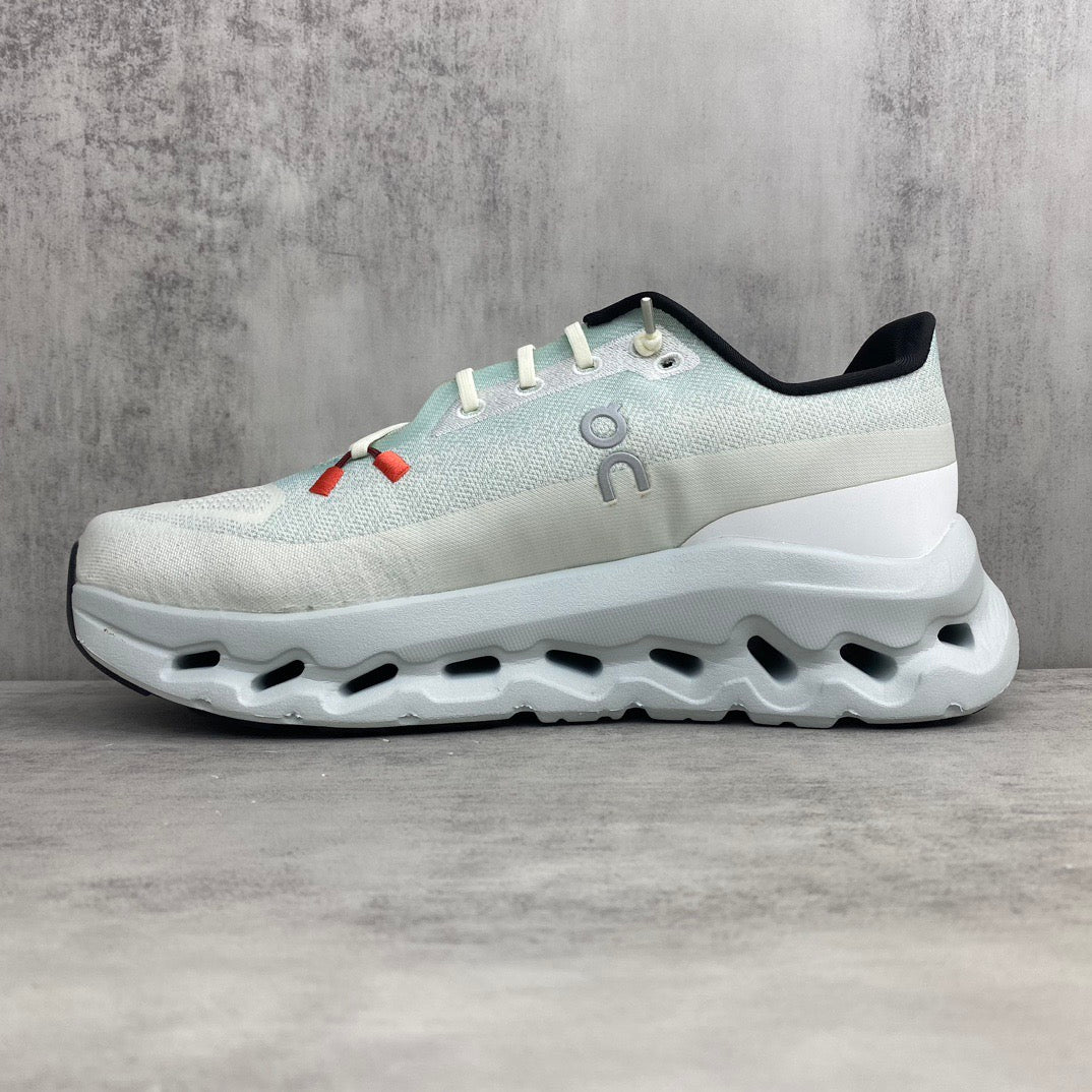 On Cloud X Loewe