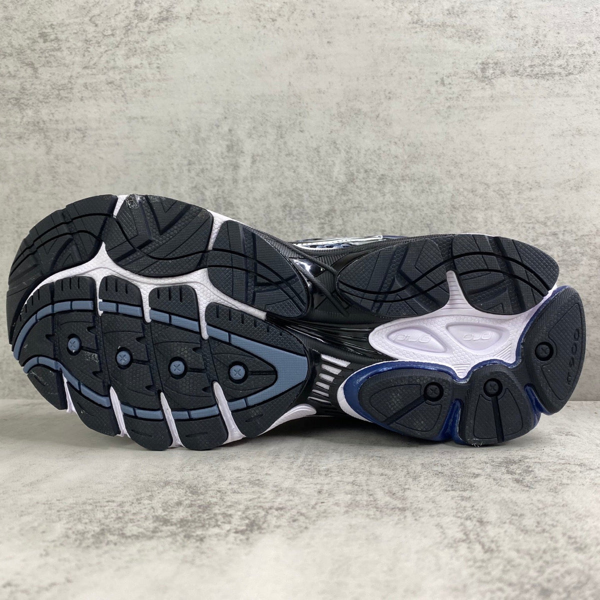 Saucony Omni 9