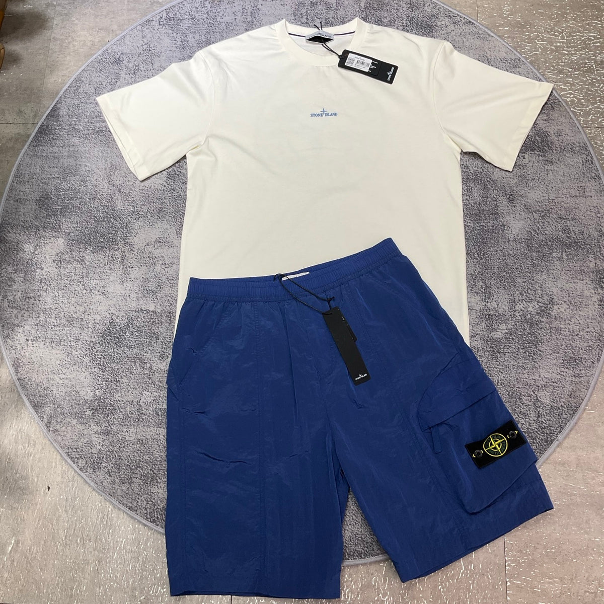 Outfit STONE ISLAND