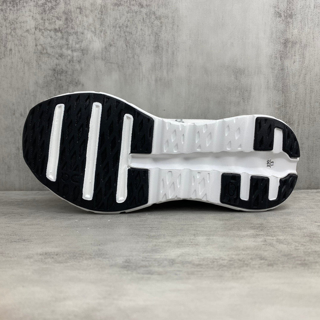 On Cloud X Loewe