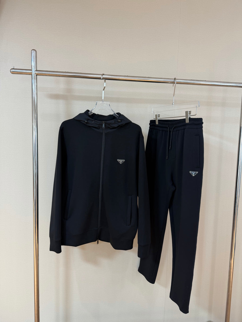 Outfit Prada