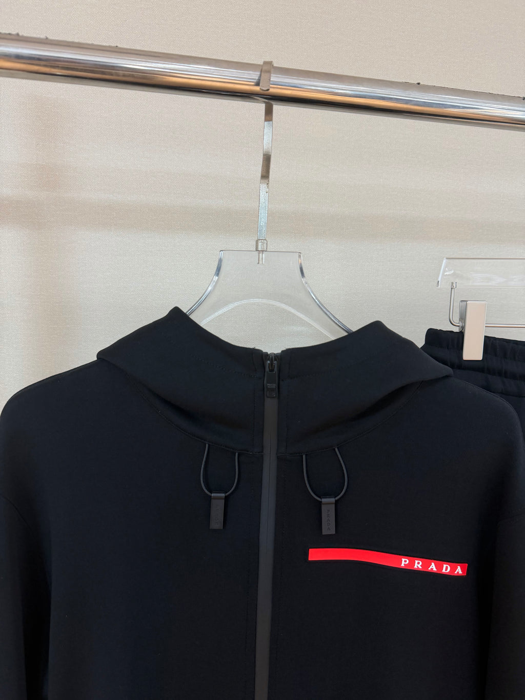 Outfit Prada