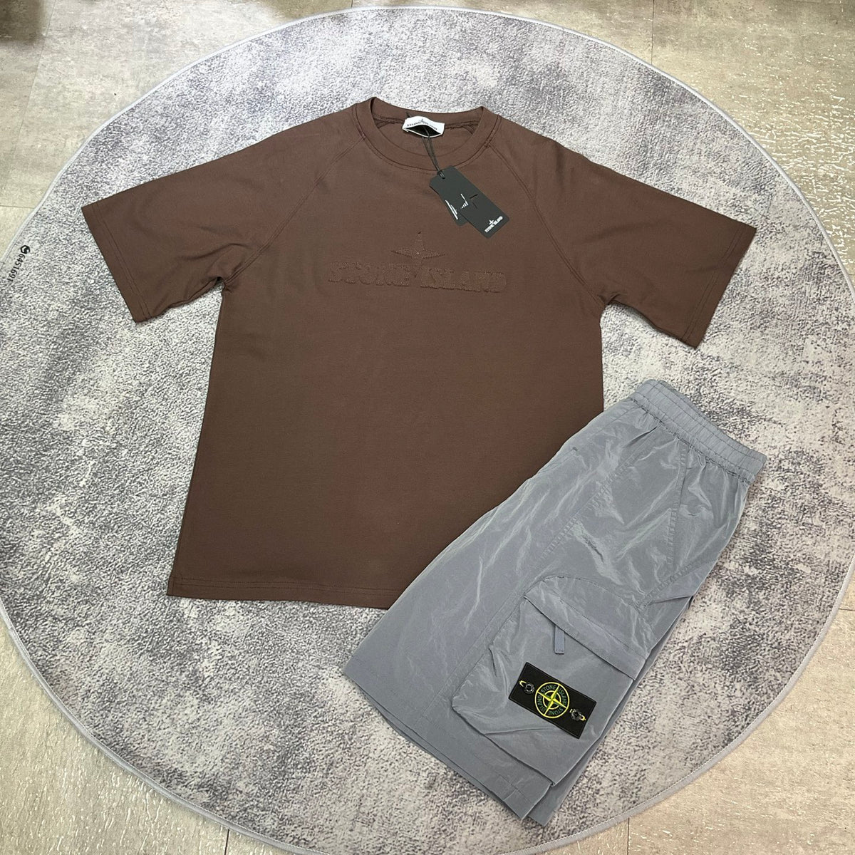 Outfit STONE ISLAND