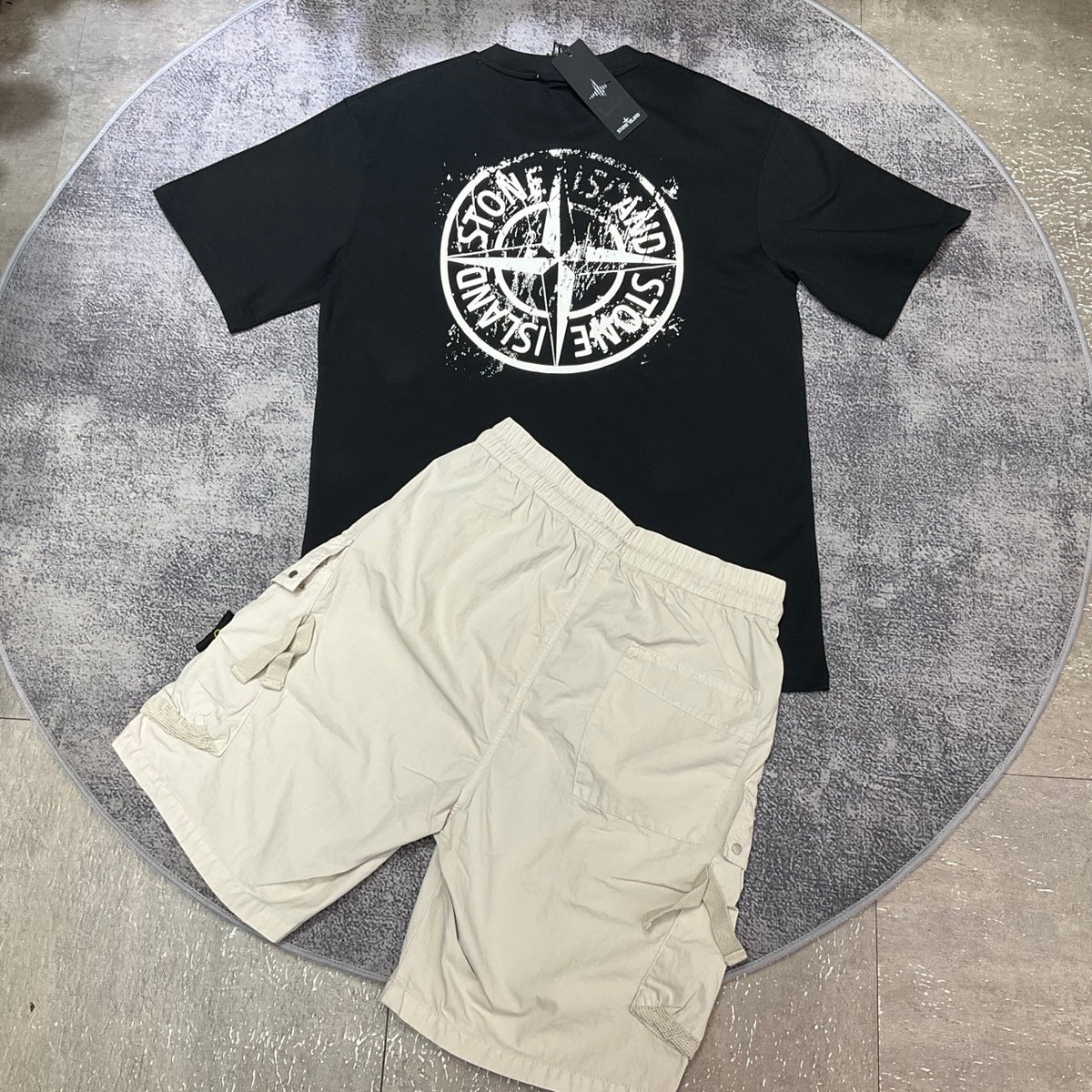 Outfit STONE ISLAND
