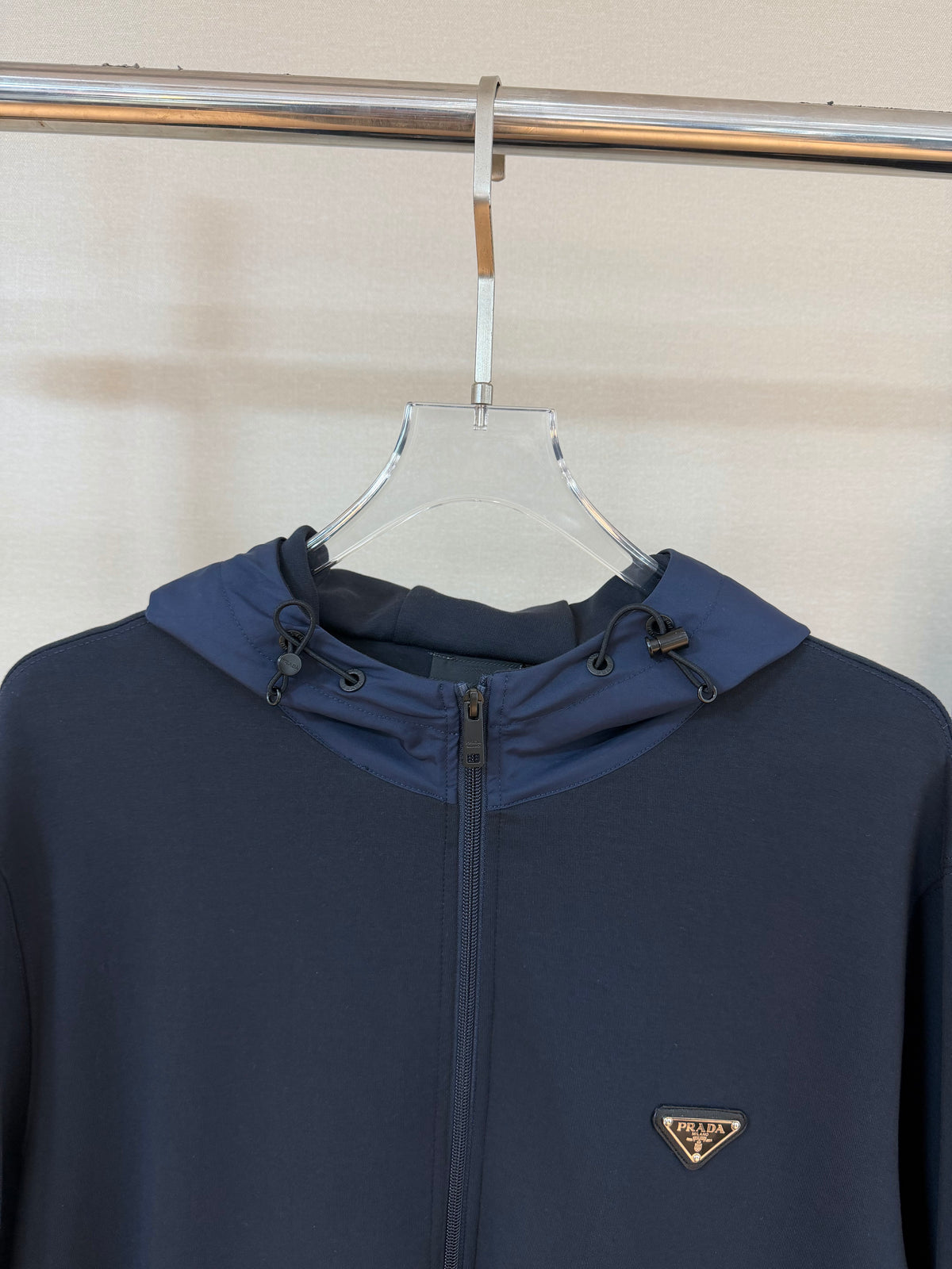 Outfit Prada