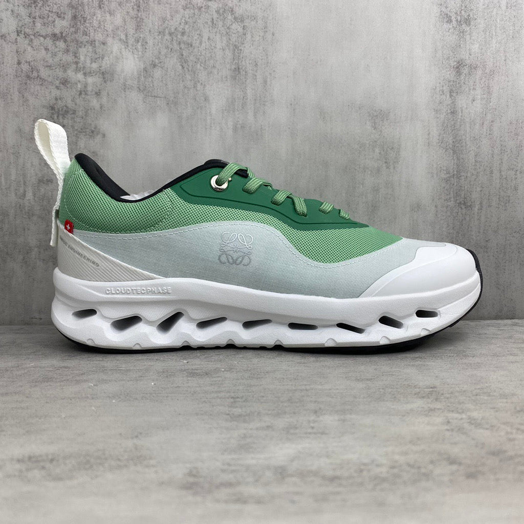 On Cloud X Loewe
