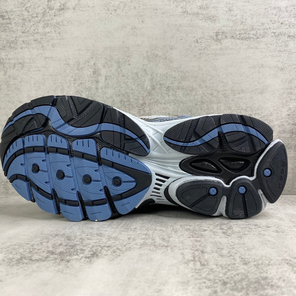 Saucony Omni 9