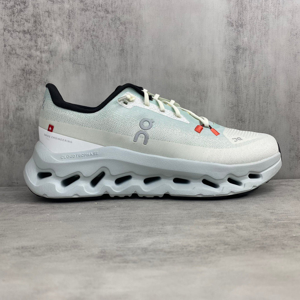 On Cloud X Loewe