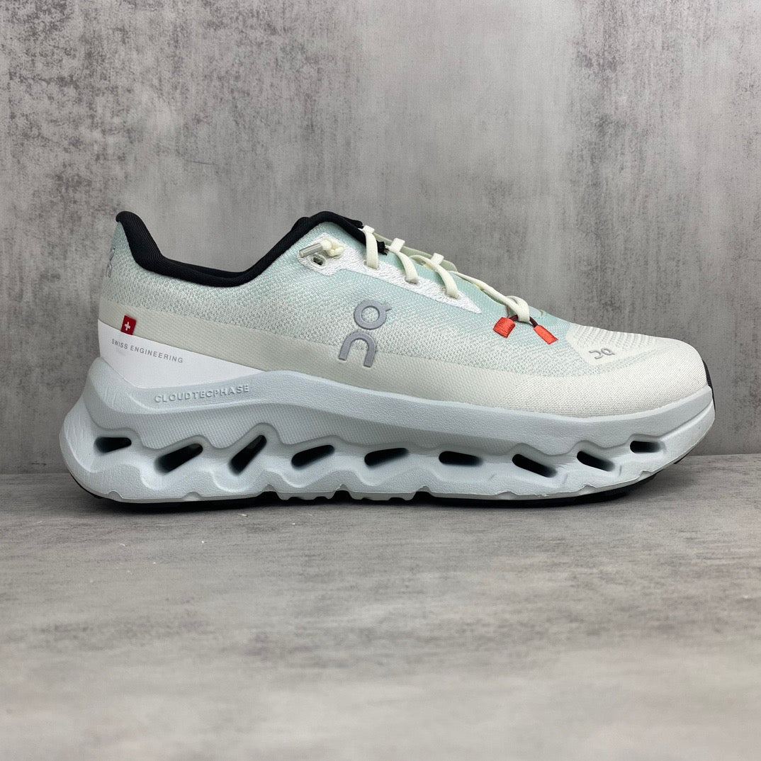 On Cloud X Loewe