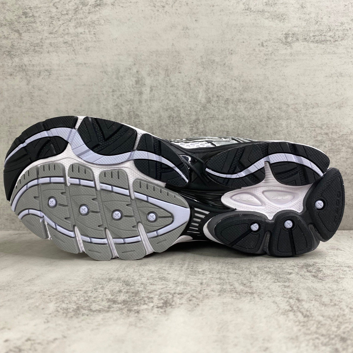 Saucony Omni 9