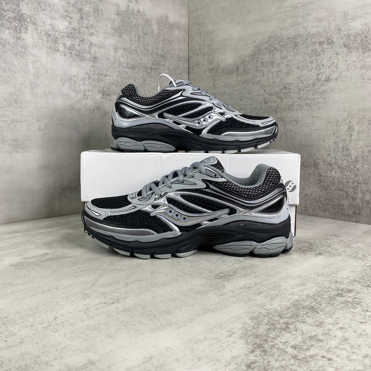 Saucony Omni 9