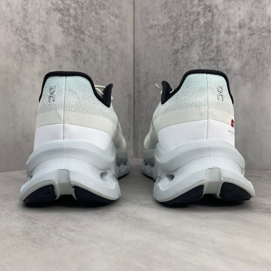 On Cloud X Loewe