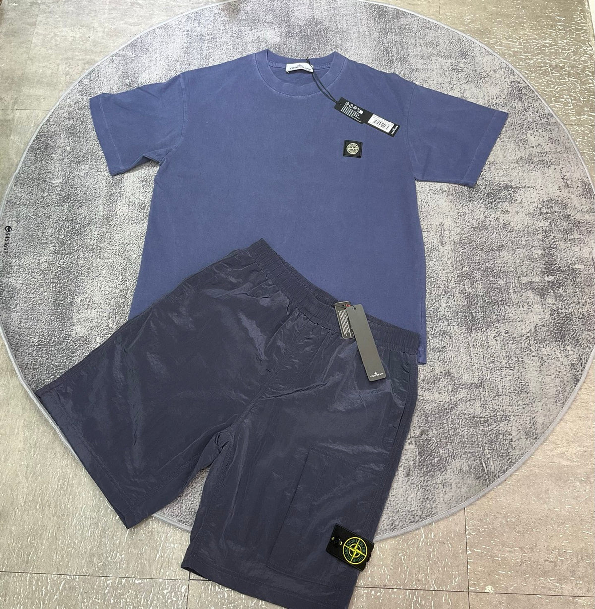 Outfit STONE ISLAND