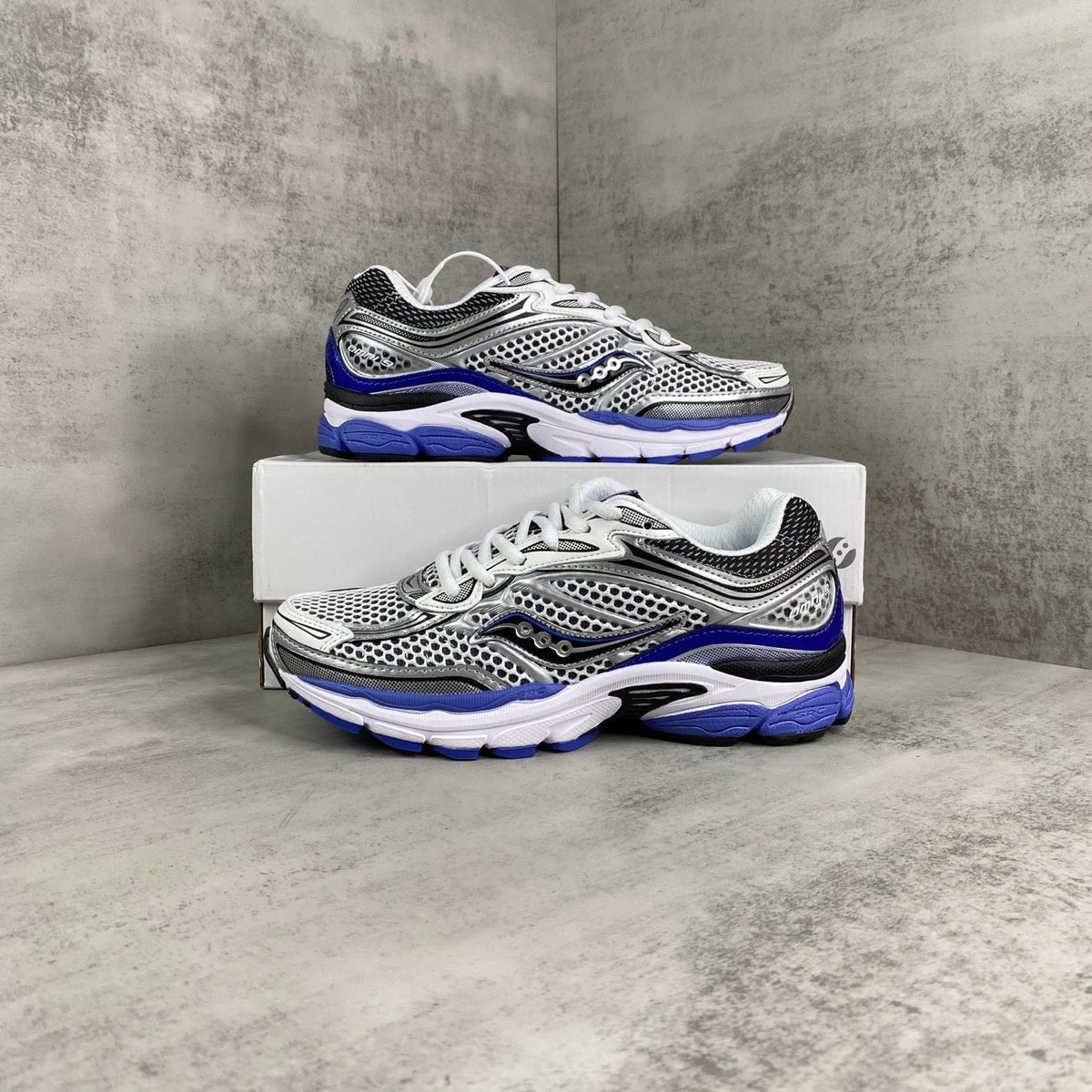 Saucony Omni 9
