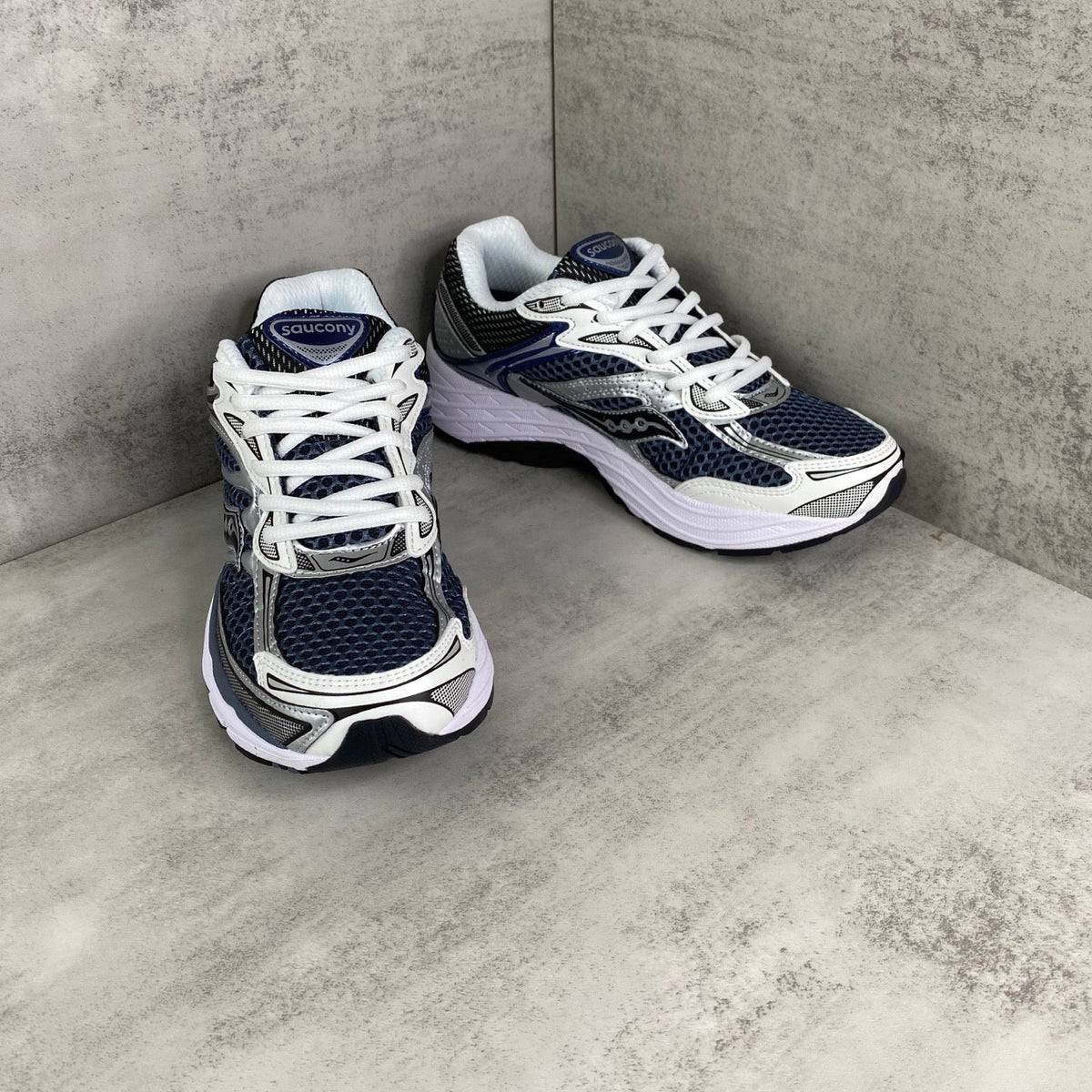 Saucony Omni 9