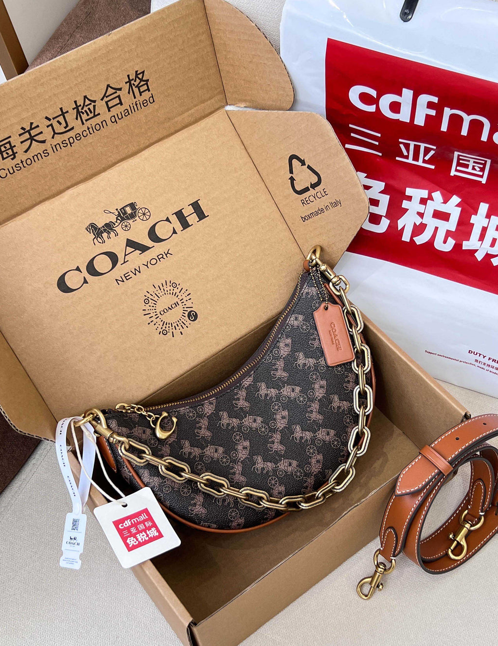 Sac coach Mira Shoulder