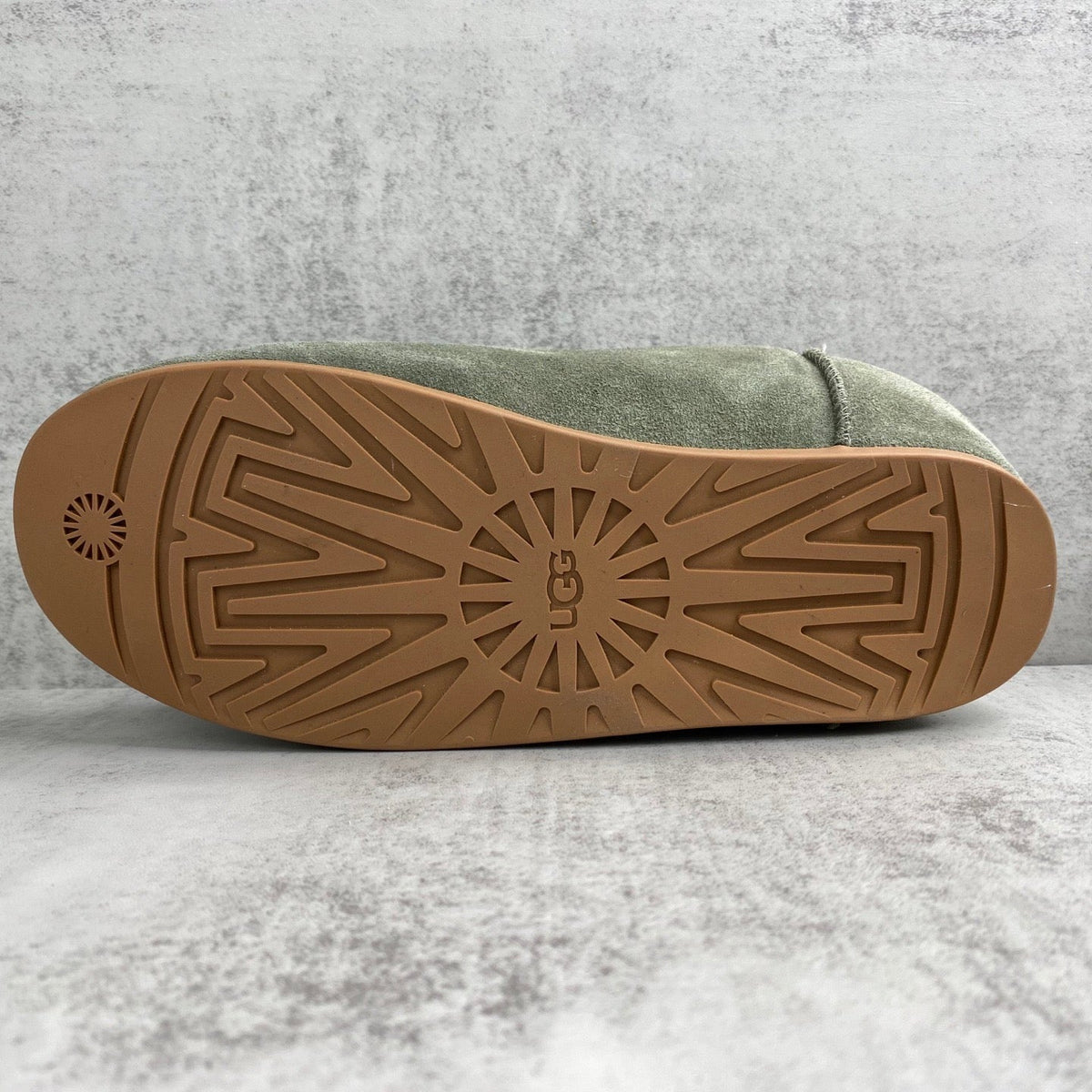 UGG ELEA SLIP-ON