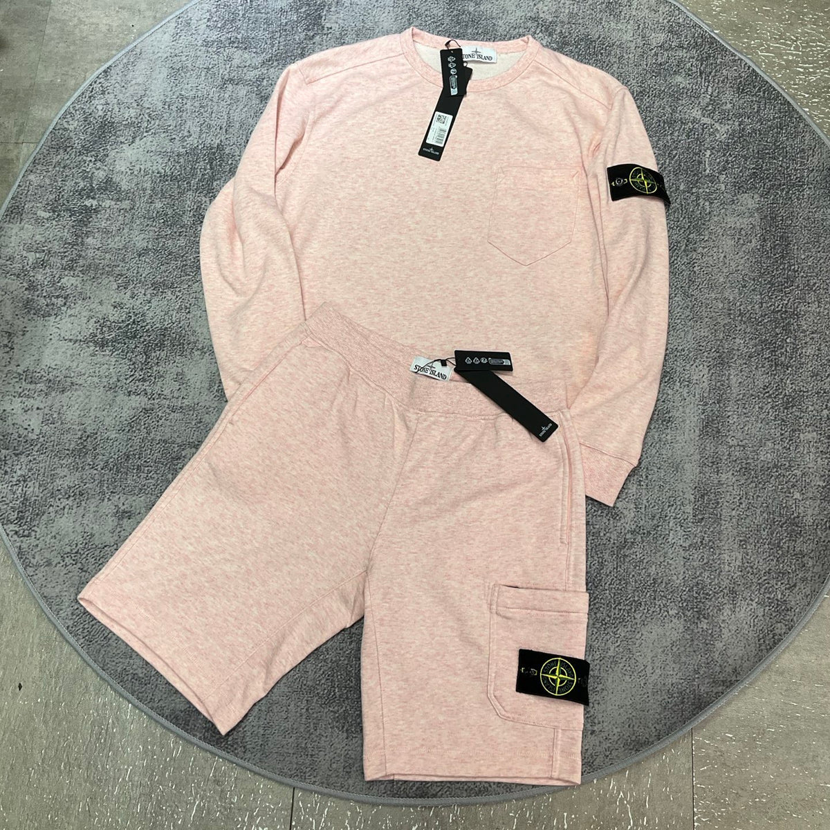 Outfit STONE ISLAND