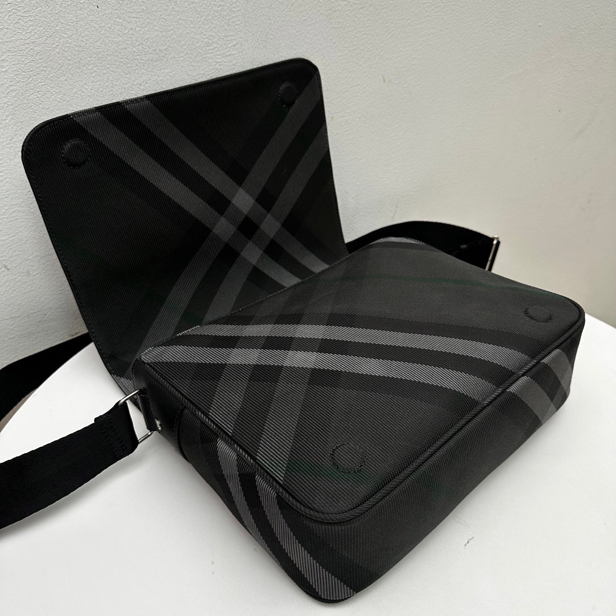 Sacoche Burberry Grid Messenger