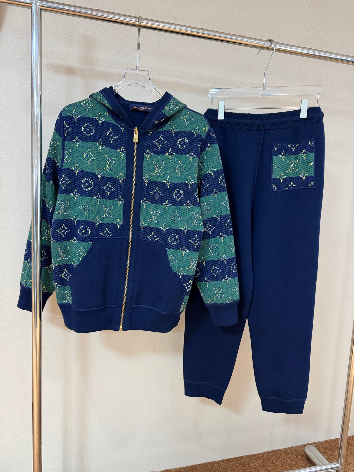 Outfit LV
