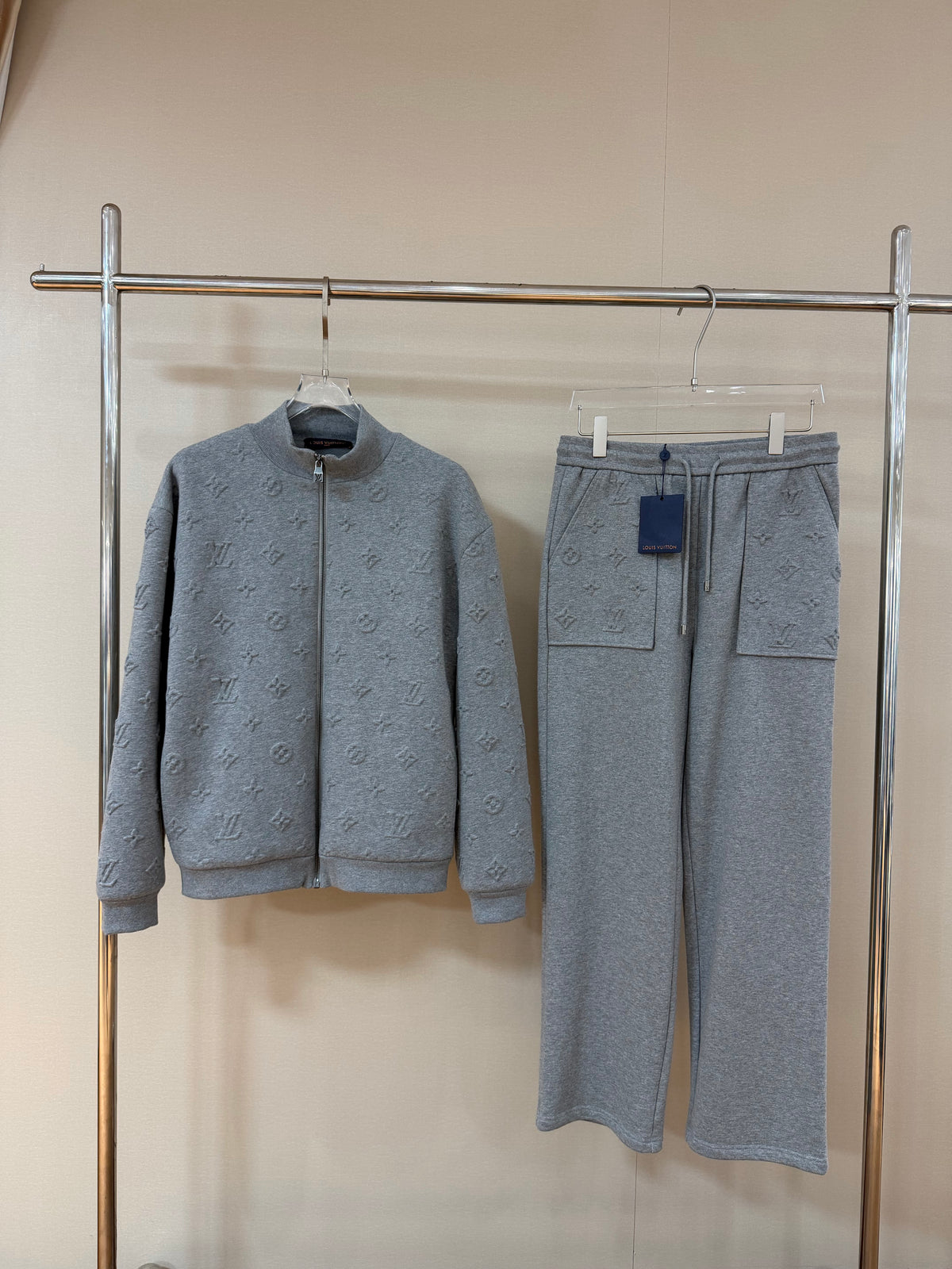 Outfit LV