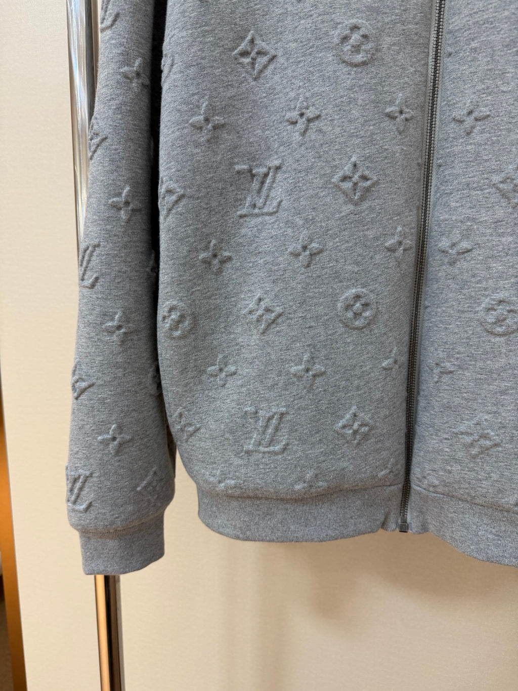 Outfit LV