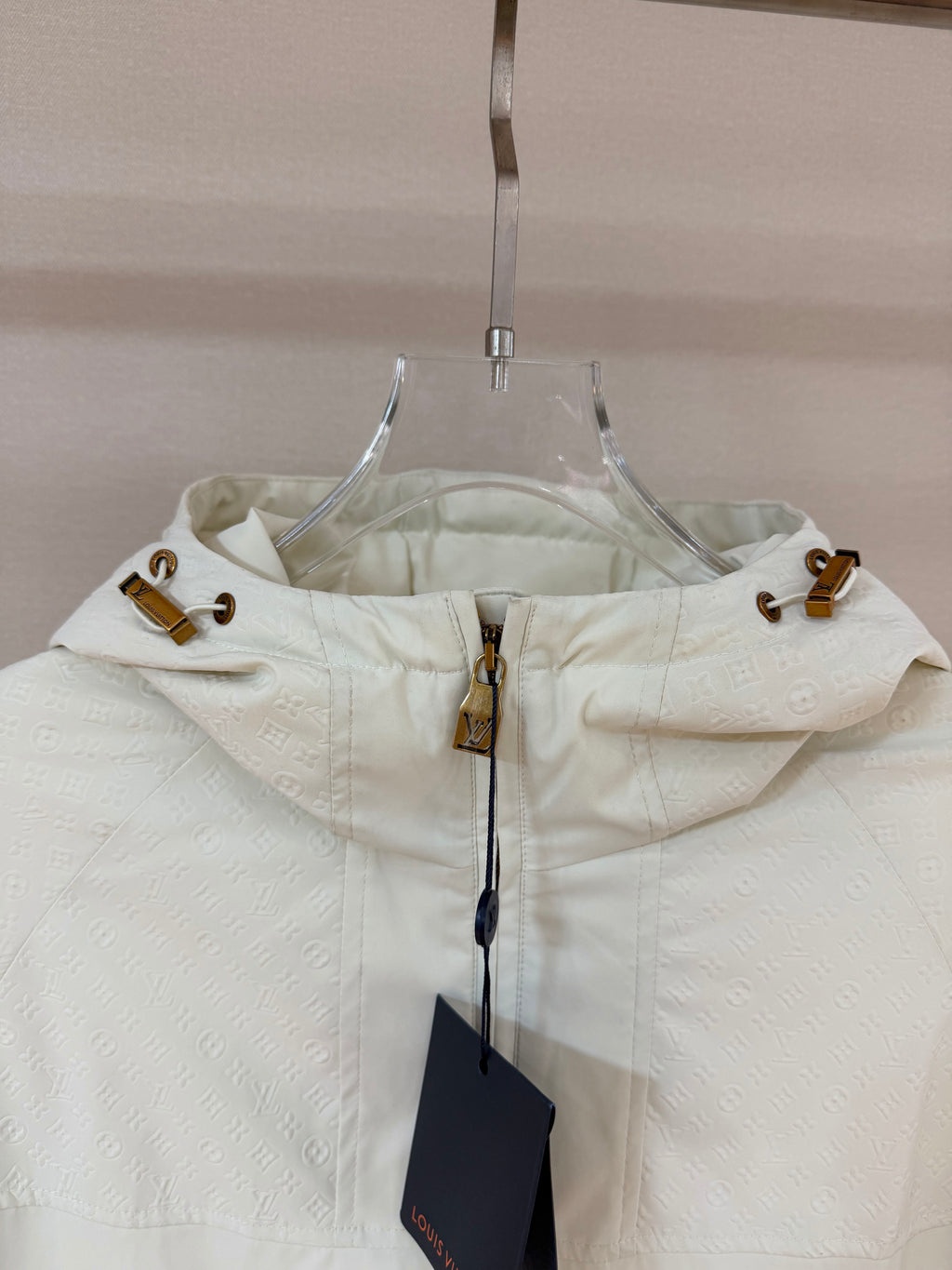 Veste LV
