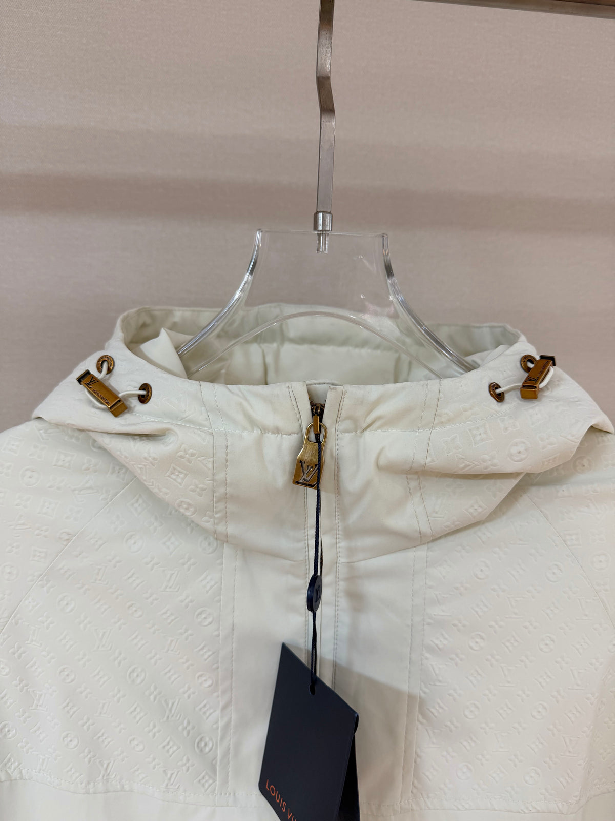 Veste LV