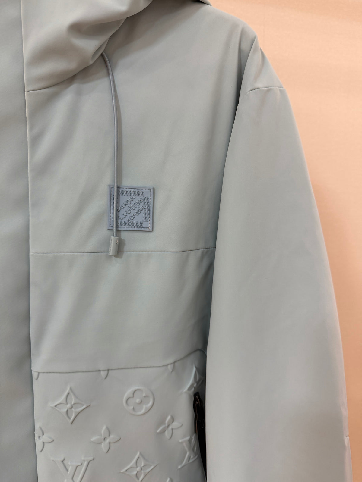 Veste LV